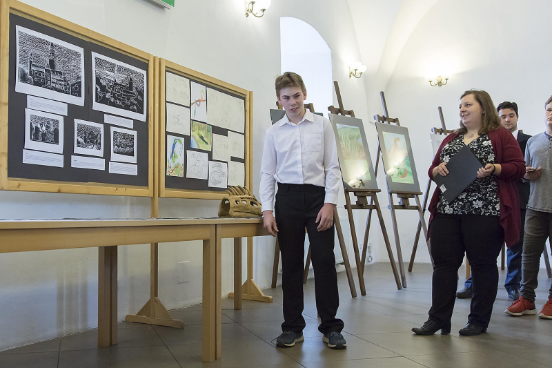 Obhajoby absolventských prací žáků výtvarného oboru 8. 5. 2019 (VO, HO)